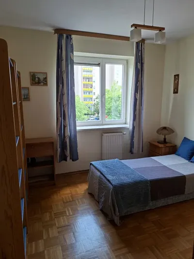 Duże 2-pokojowe mieszkanie na Gocławiu do wynajęcia - miniatura 2