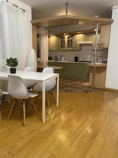 Wynajmę 3 pokoje plus salon. Kabaty - miniatura 2