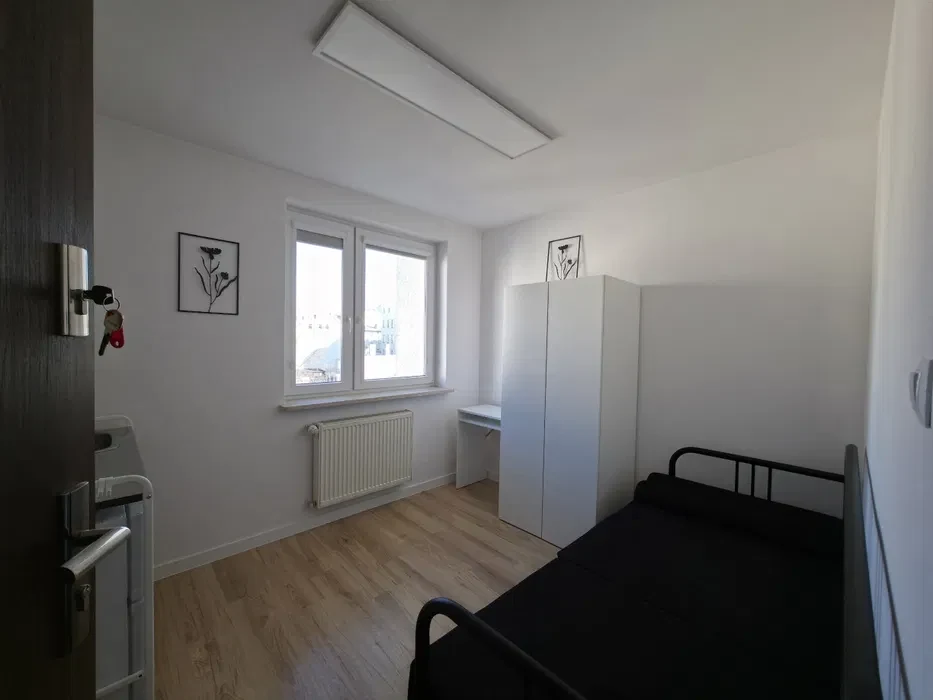 Wynajme pokój z aneksem kuchennym oplaty w cenie Świętojańska 10 - 1/8