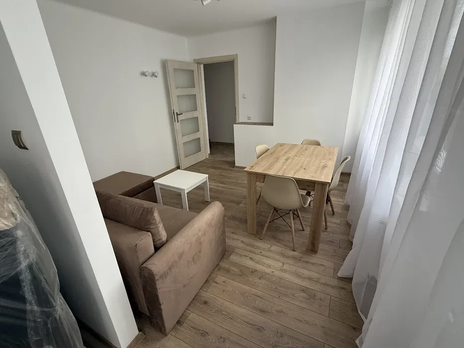 Do wynajecia mieszkanie 46m2 3 pokoje pogon ul. Litewska - 1/8