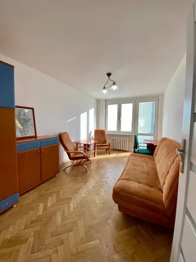 Duży Pokój z balkonem na LSM Mieszkanie po remoncie szuka lokatorki!
