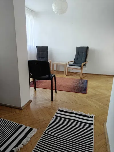 Wynajmę kawalerkę w Śródmieściu Warszawy - miniatura 4
