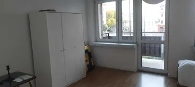 Lublin ,Centrum. Przestronna kawalerka z balkonem i oddzielną kuchnią. Brama na pilota. Piwnica. - miniatura 5