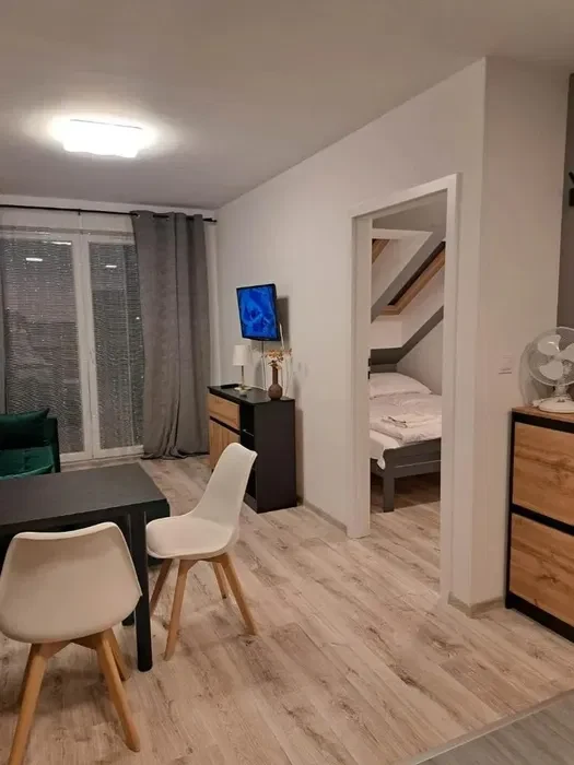 Przytulne, w pełni wyposażone mieszkanie z balkonem – Gdańsk Ujeścisko Łostowice - 1/8