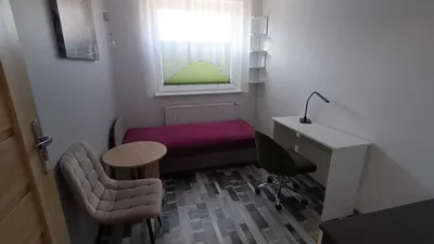 KAMERALNY POKÓJ z osobną garderobą - Gdynia Leszczynki - miniatura 2