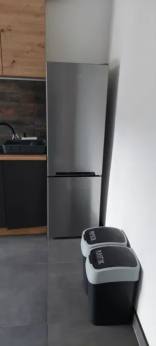 Komfortowe mieszkanie 45 m² z ogrodem – Warszawa Włochy | 2 pokoje | w pełni wyposażone - miniatura 3