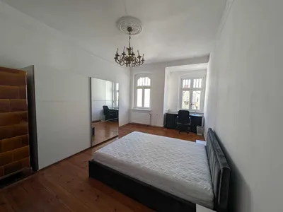 Pokój w mieszkaniu 4 pokojowym w kamienicy Łazarz wolne od 1 .10. - miniatura 5