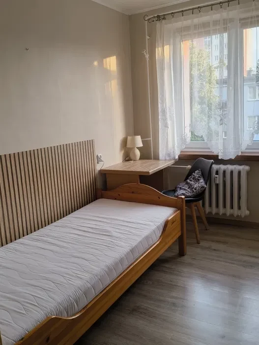 Pokój do wynajęcia blisko centrum. Cena z rachunkami. - 1/6