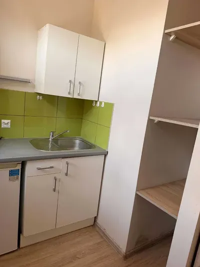 Kawalerka blisko centrum - miniatura 4