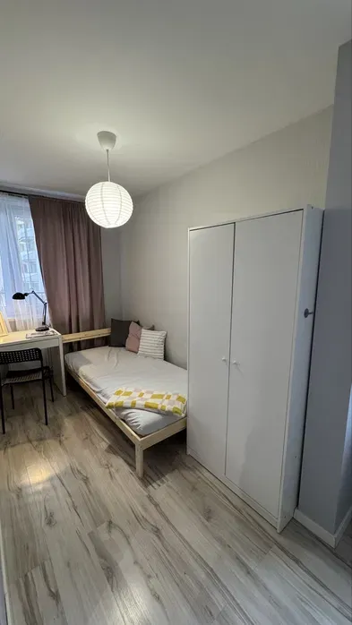 Pokoj obok UE, mieszkanie studenckie - miniatura 2