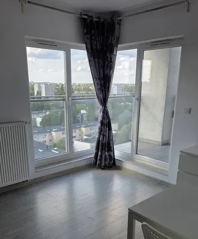 Mieszkanie 38m2, 2 pokoje, Metro Słodowiec, piękny widok z 11 piętra - miniatura 2