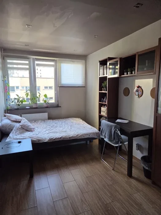 Krowoderskich Zuchów Pokój w mieszkaniu studenckim - 1/6