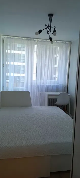 Bezpośrednio, po generalnym remoncie, oddzielna kuchnia, parking, ONZ - miniatura 4