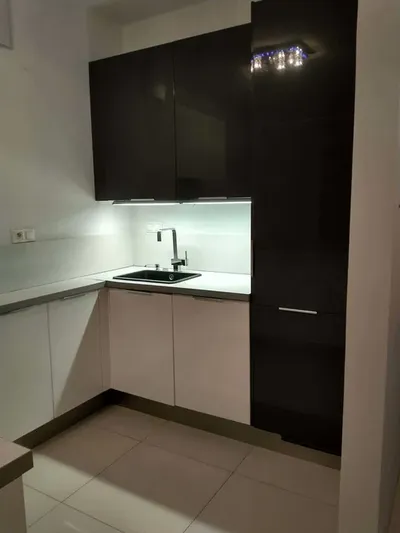 Piękne, czyste mieszkanie przy stacji metra, strzeżone, ekskluzywne osiedle - miniatura 3