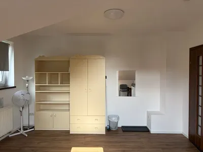 Samodzielne studio z aneksem, łazienką i osobnym wejściem - miniatura 4