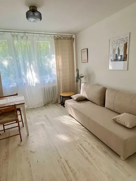 Jasna kawalerka 20 m² po odświeżeniu | Włochy | bez prowizji - 1/6
