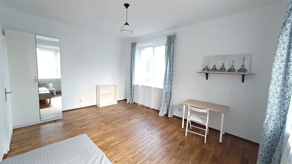 Przestronny pokój dla studentek - 1/6