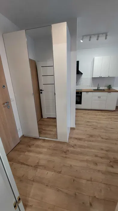 Nowe mieszkanie 40m z garażem (pierwszy najem) - miniatura 4