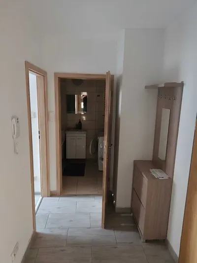 Wynajmę nowe mieszkanie Dobrego Pasterza 120 Kraków - miniatura 3