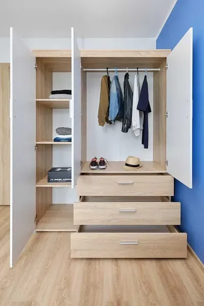 West Gate, WSB, DSW, Nokia, Magnolia, od 1.10, całość 1150zł - miniatura 4
