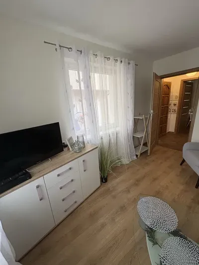 Wolnostojaca kawalerka na wynajem na prywatnej posesji Suchanino Morena - miniatura 3