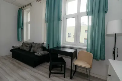 jasna kawalerka w centrum miasta - ulica Łokietka - miniatura 2