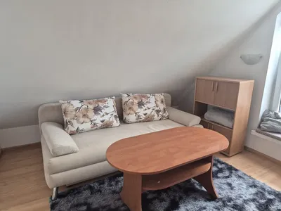 Mała kawalerka na poddaszu - miniatura 4