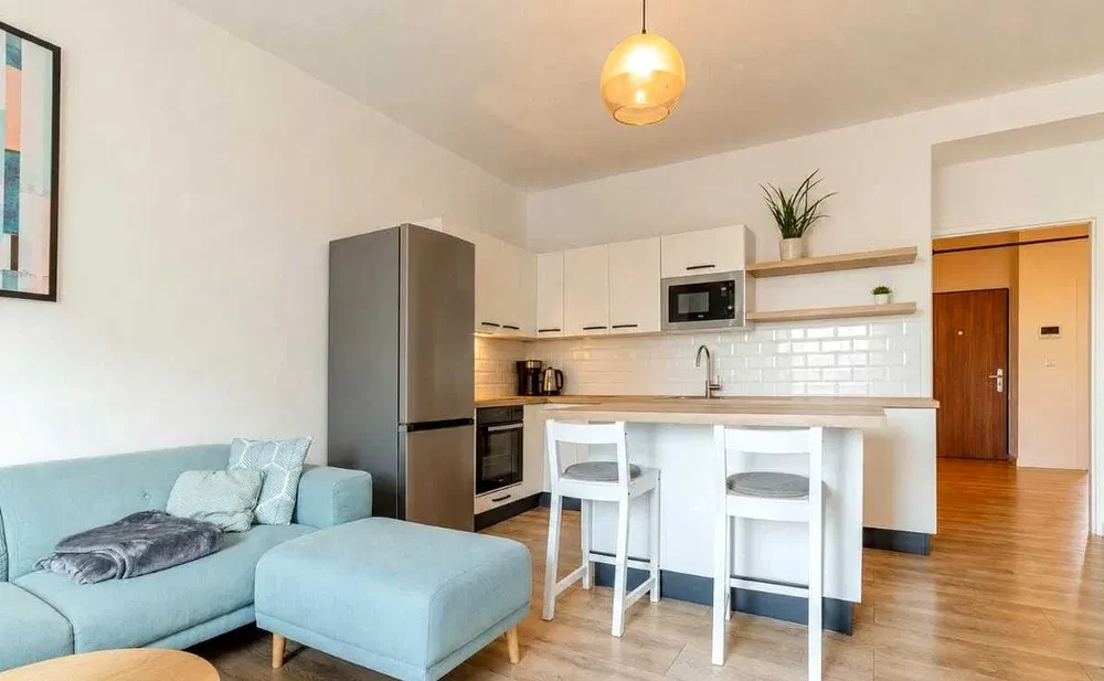 Przestronne mieszkanie 3 pokoje 88 m² – umeblowane, 2 balkony, Warszawa - 1/8