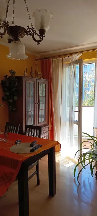 Wynajmę mieszkanie lub pokoje