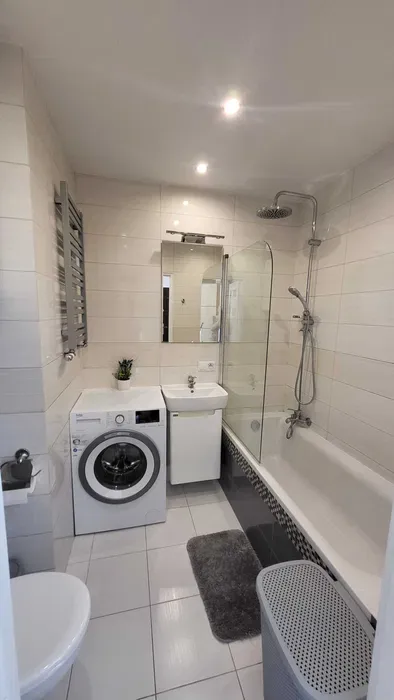 Do wynajęcia 2 pokojowe mieszkanie z oddzielną kuchnią, Tarchomin, miejsce parkingowe.