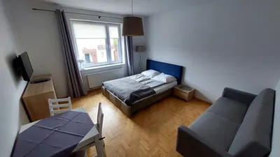 Pokój w dwupokojowym mieszkaniu/ SKM Gdynia Orłowo - miniatura 2