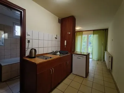 Mieszkanie 37m2 2 pokoje 1680 + same media ok 300 zł - miniatura 4