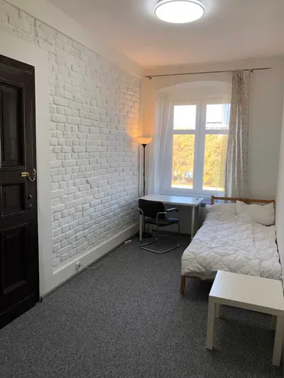 Do wynajęcia apartament w ABSOLUTNYM ŚCISŁYM CENTRUM Łodzi - miniatura 2
