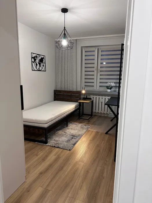 Pokój dla studentów po remoncie - Lublin, ul. Nadbystrzycka 97 - 1/8