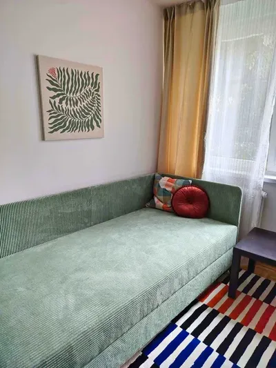 Przestronny pokój 800 metrów od Uniwersytetu Ekonomicznego - miniatura 2