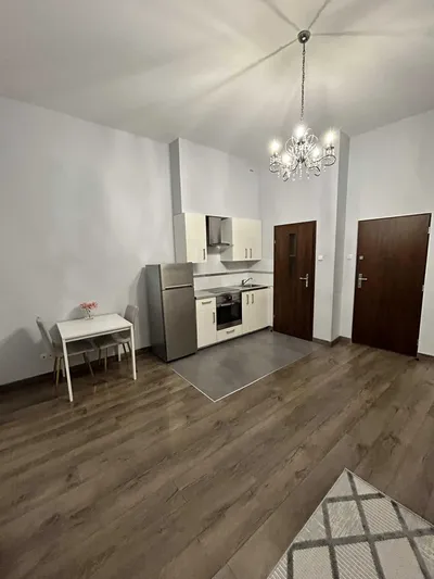 Kawalerka ul. Lipowa ścisłe centrum - miniatura 2
