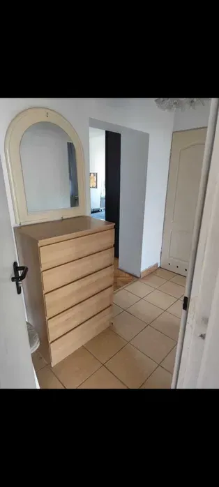 B. wygodna kawalerka 31m dla 1 lub dwóch osób /pary /studentów. 2 łóżka. Pies kot inne - tak. Centrum Muranów Zieleń Świetna lokalizacja - miniatura 3