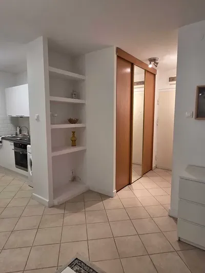 Kawalerka umeblowana, cicha i przytulna - miniatura 4