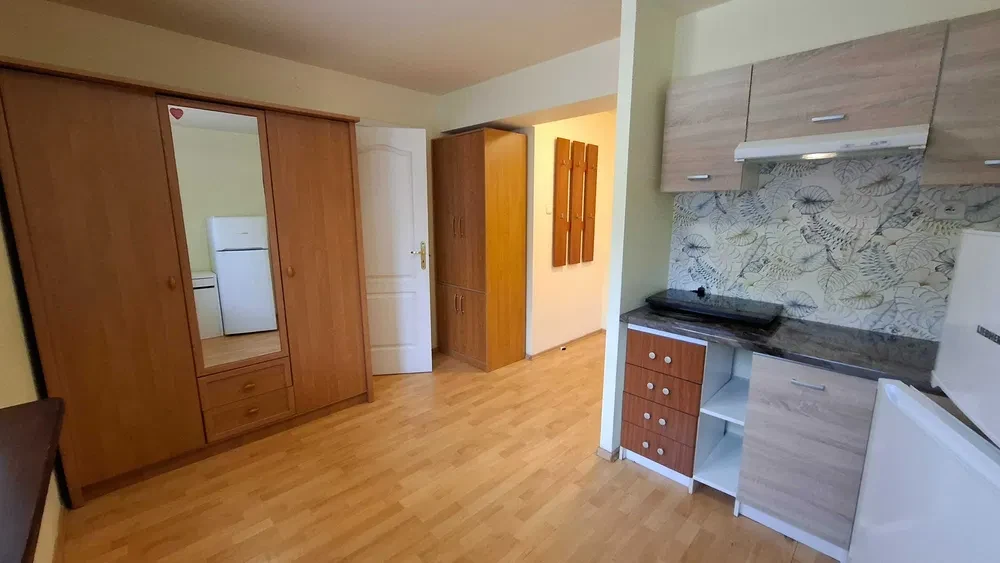 Atrakcyjne mieszkanie - mini pokój z kuchnią na Saskiej Kępie dla singla lub pary - 1/6