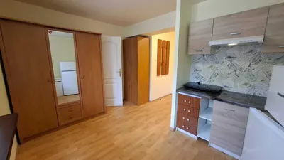 Atrakcyjne mieszkanie - mini pokój z kuchnią na Saskiej Kępie dla singla lub pary