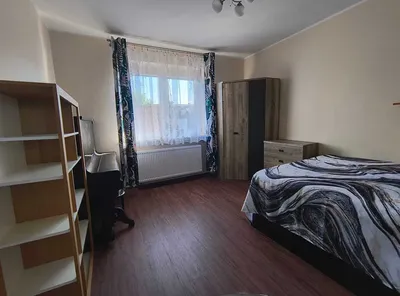 Mieszkanie 60 m.kw., umeblowane i wyposażone 2 pokoje + salon z aneksem kuchennym, 2 balkony, klimatyzacja, w domu z ogrodem i altaną. Od właściciela! - miniatura 3
