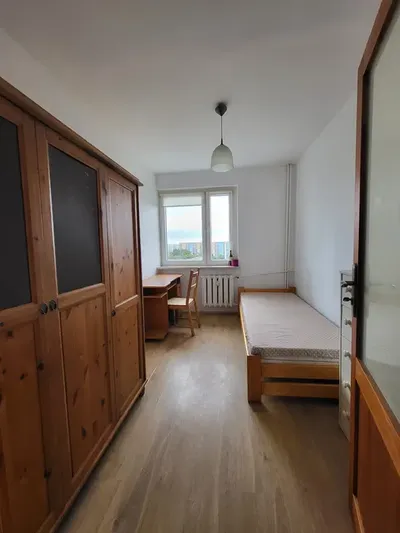 Wynajme mieszkanie 4 pokojowe na osiedlu Bolesława Chrobrego - miniatura 4