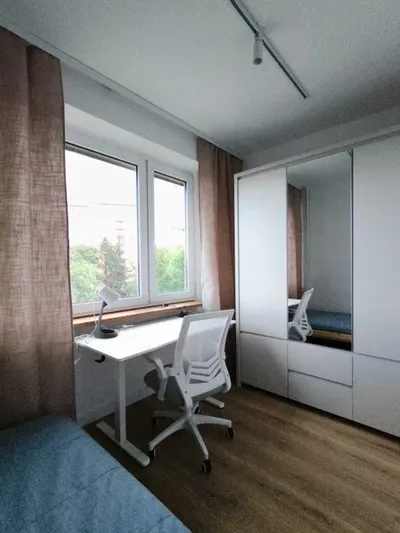 Pokój na wynajem, po remoncie - miniatura 2