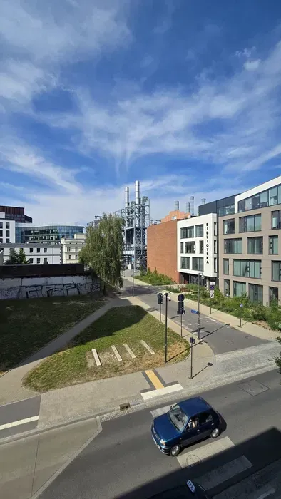 Pokój na wynajem w mieszkaniu na 2. piętrze, przy ul. Tuwima, w samym ścisłym centrum Łodzi Łodzi. - miniatura 4