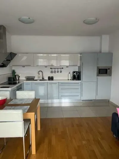 Wynajmę trzy pokojowe mieszkanie Miłe Zacisze ul. Tunelowa Katowice - miniatura 2