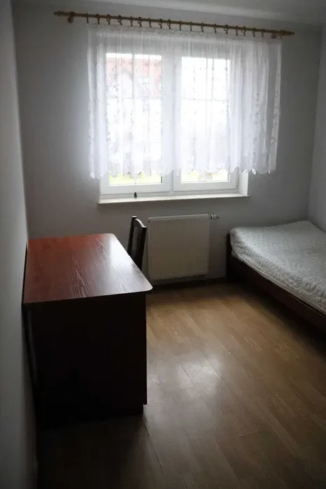 Dwa pokoje jednoosobowe do wynajęcia – Jaroty, ul. Gen. Maczka - 1/8