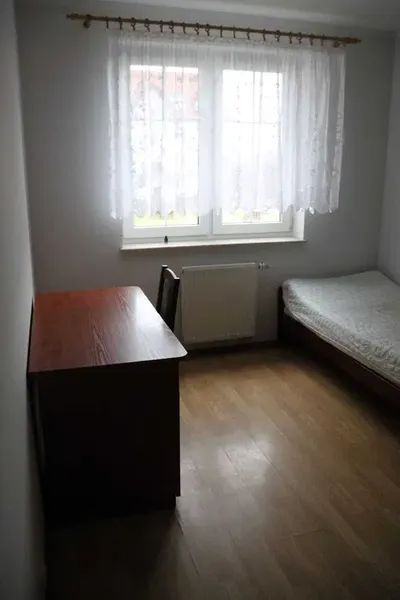 Dwa pokoje jednoosobowe do wynajęcia – Jaroty, ul. Gen. Maczka