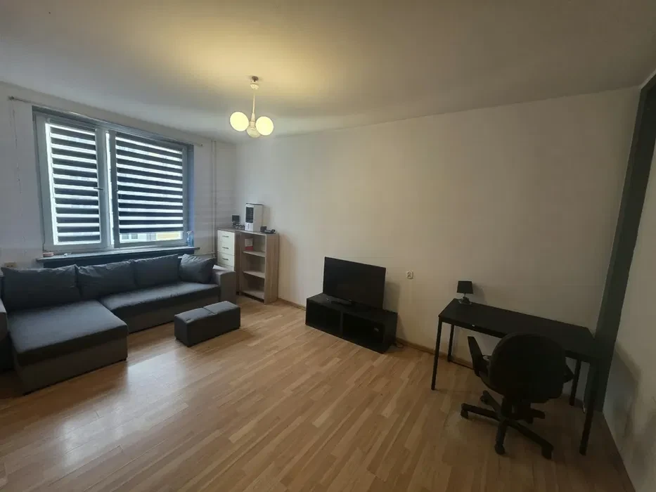 Świętojańska, Gdynia Śródmieście, duża umeblowana kawalerka 37m, 2 piętro/ winda, miejsce postojowe ( pilot ) , 5 minut Skwer Kościuszki - 1/8