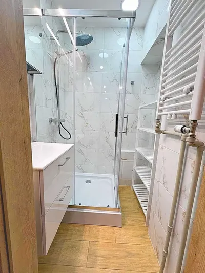 Bezpośrednio: Zamieszkaj w sercu Warszawy – wyjątkowe 3 pokoje po remoncie | 60 m² | balkon | zieleń za oknem - miniatura 5