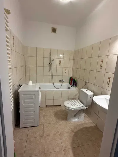Do wynajęcia atrakcyjne mieszkanie w ścisłym centrum Krakowa 42,30m2 - miniatura 3